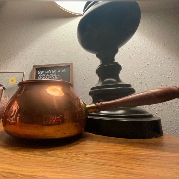 Copper pot accent - Picture 3 of 3